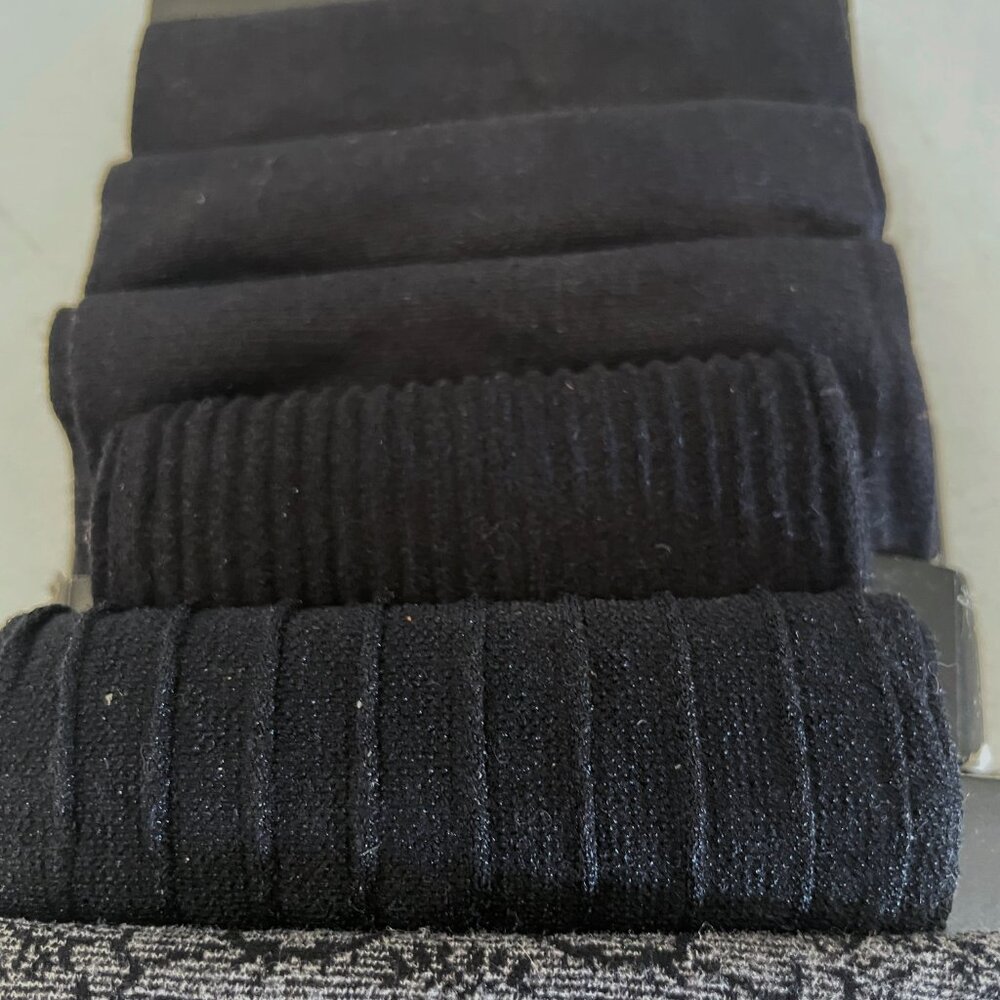 NEW Womens Apt. 9 Assorted Trouser Socks 6 Pairs Black Gray NWT - Picture 2 of 4